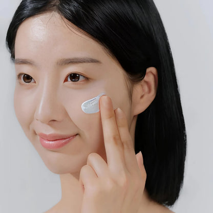 SKIN1004 مدغشقر سنتيلا هيالو-سيكا وايتري فيت سيروم واقي شمسي - 50 مل