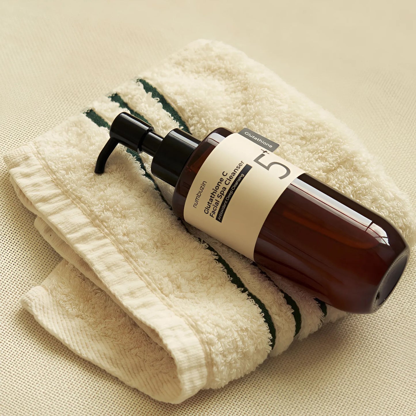 منظف ​​الوجه Numbuzin No.5+ Glutathione C Spa
