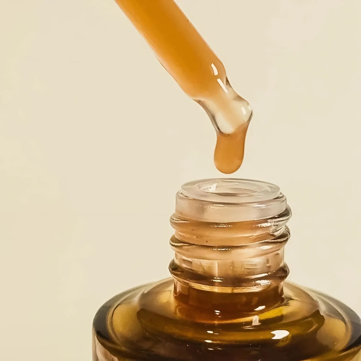 سيروم الشاي الأخضر المنعش من إزنتري - 50 مل